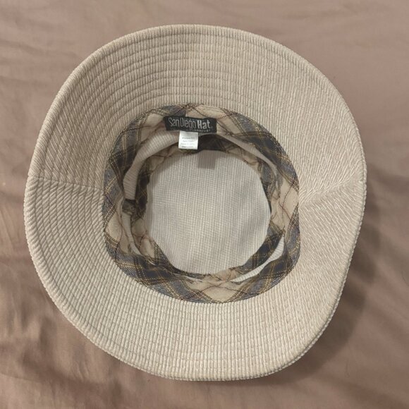 🤍 NWOT Corduroy Bucket Hat | Size S | Cream - Picture 2 of 3